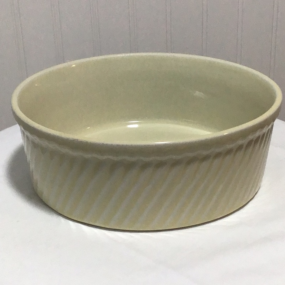 Vintage Hall Pottery Baking/ Soufflé Dish